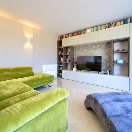 Holiday home Siora Njivice